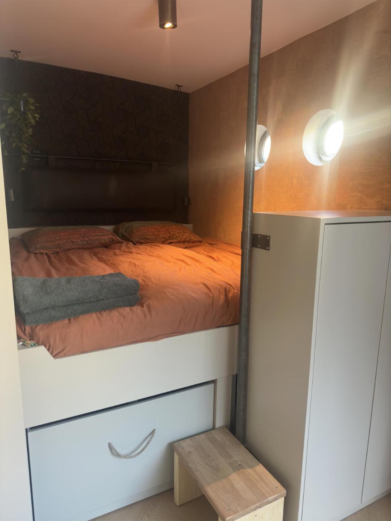 Houseboat Bnb The Floating Nest Άμστερνταμ Εξωτερικό φωτογραφία