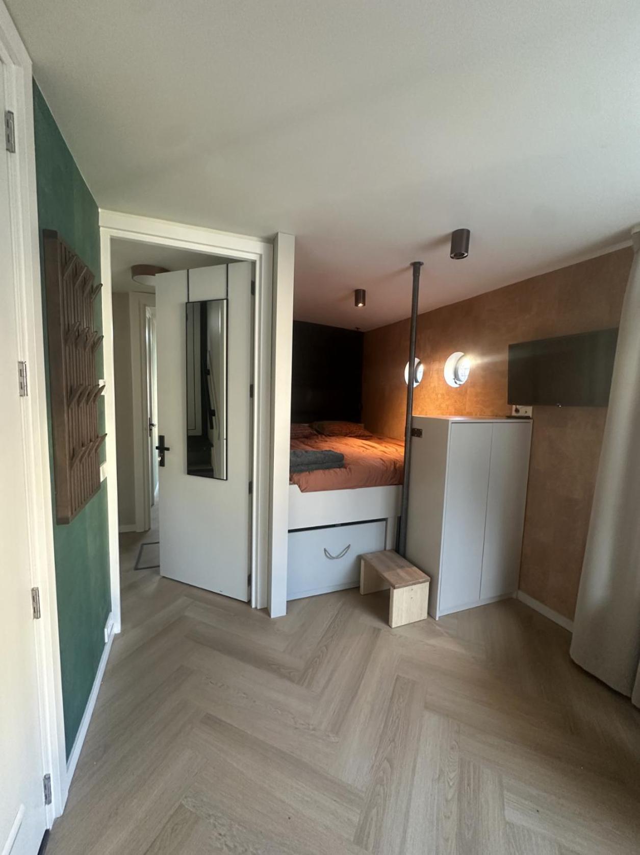 Houseboat Bnb The Floating Nest Άμστερνταμ Εξωτερικό φωτογραφία